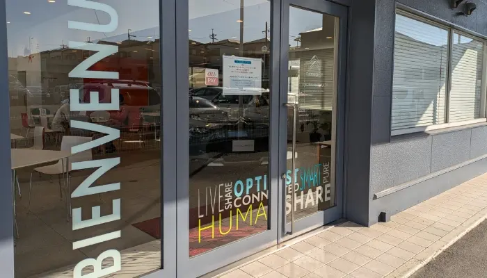 シトロエン枚方,店舗画像